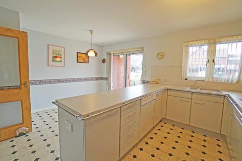 3 bedroom terraced house for sale, Newlyn Way, Portsmouth PO6