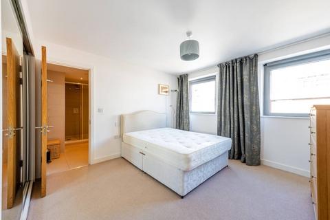 2 bedroom flat to rent, Upper Richmond Road, East Putney, London, SW15