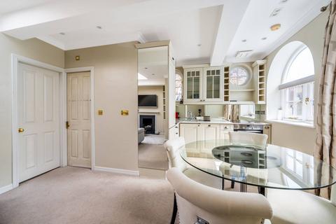 2 bedroom flat to rent, Rosemoor Street, Chelsea, London, SW3