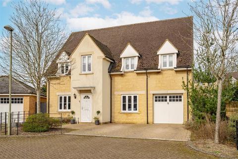 5 bedroom detached house for sale, Fowlers Court, Chipping Norton OX7