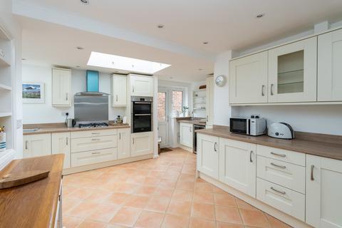Russetts Ridgeway Road, Dorking, RH4 3EY