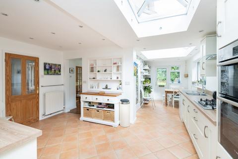 Russetts Ridgeway Road, Dorking, RH4 3EY