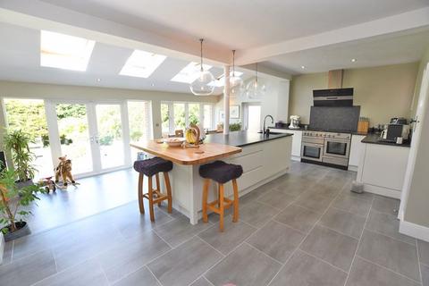4 bedroom detached house for sale, Roseacre Lane, Maidstone