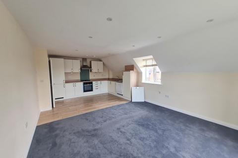 2 bedroom flat to rent, Castle Gate, Chorleywood WD3
