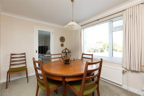 2 Spoutwells Place, Scone, Perth, PH2 6NY