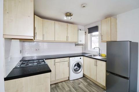 1 bedroom flat for sale, Wexham - Off Uxbridge Road - Available NOW