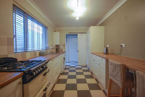 2 bedroom property to rent, Ynysymaerdy Road, Neath