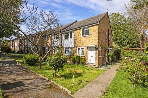 2 bedroom maisonette for sale, Briary Court, Sidcup