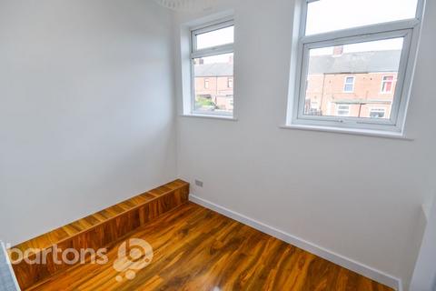 2 bedroom terraced house to rent, Co-Operative Street, Goldthorpe