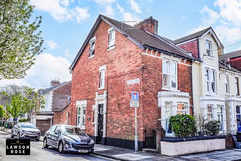 4 bedroom end of terrace house for sale, Apsley Road, Southsea