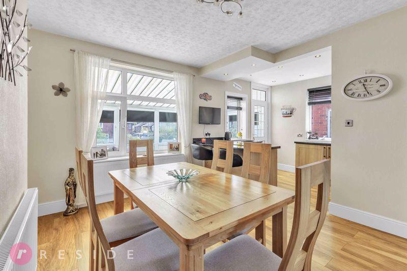 Dining Room /...