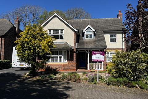 4 bedroom detached house for sale, Suffolk Close, Melton Mowbray