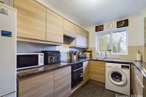 2 bedroom apartment for sale, Edmunds Gardens, High Wycombe