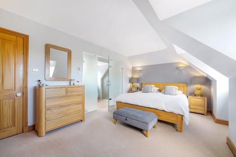 16 Warren Road, Orpington, BR6 6HY