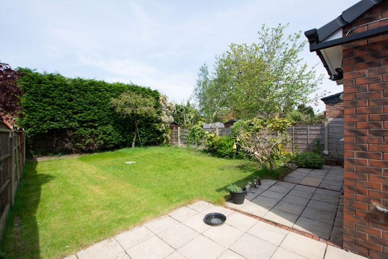 Henfold Road, Astley M29 7EX 3 bed semidetached house for sale £275,000
