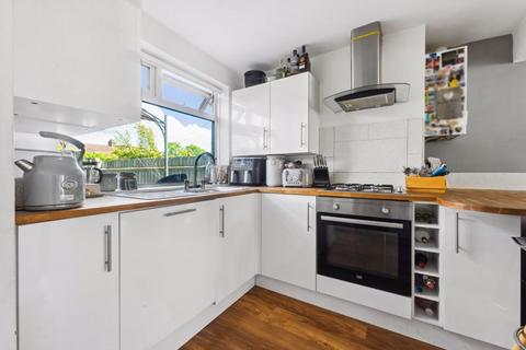 3 bedroom end of terrace house for sale, Carlton Crescent, Sutton