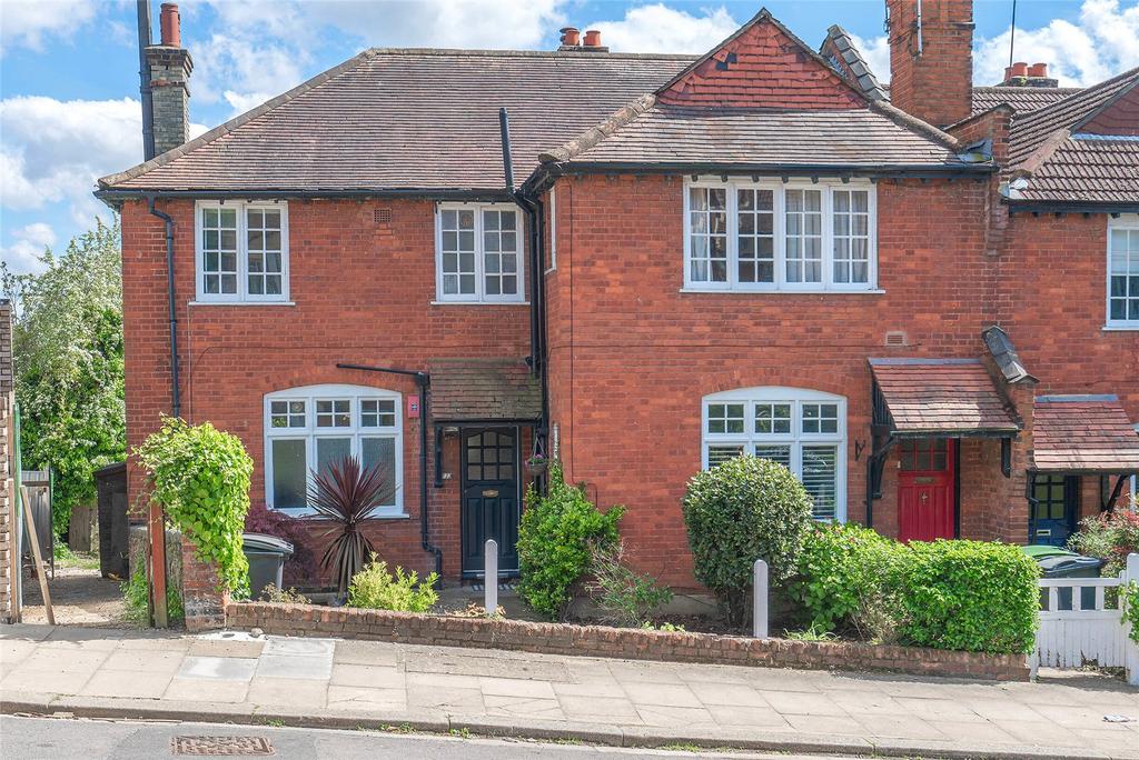 St. James Lane, London, N10 2 bed apartment for sale £700,000