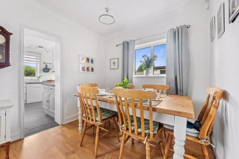 1 Parkdale Crescent, Worcester Park, KT4 7QF