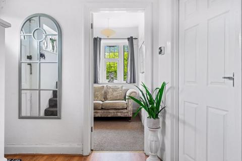 1 Parkdale Crescent, Worcester Park, KT4 7QF