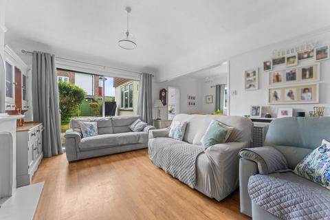 4 bedroom semi-detached house for sale, Parkdale Crescent, Worcester Park, KT4