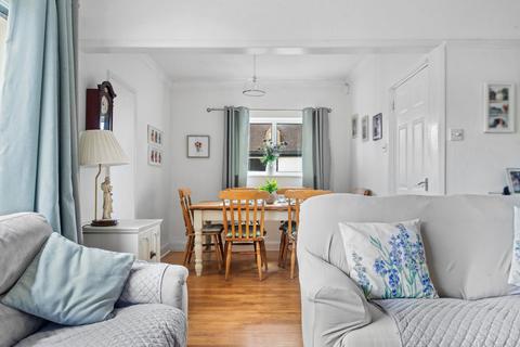 4 bedroom semi-detached house for sale, Parkdale Crescent, Worcester Park, KT4