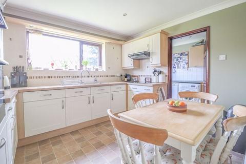 4 bedroom detached house for sale, Herongate, Benfleet