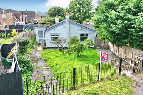 2 bedroom bungalow for sale, Seven Acres Lane, Thingwall, Wirral, CH61