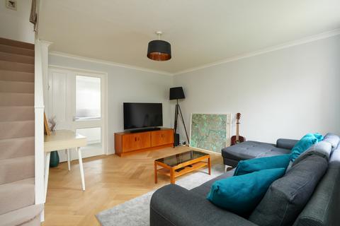 3 bedroom terraced house to rent, Bernard Close, Yarnton, OX5