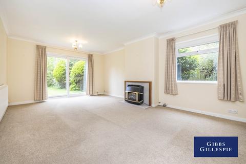 4 bedroom detached house to rent, Oaklands Gate, Northwood, Middlesex, HA6 3AA