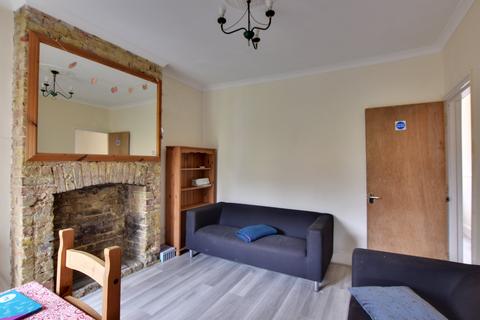 4 bedroom terraced house to rent, Glebe Road, Uxbridge, UB8 2RD