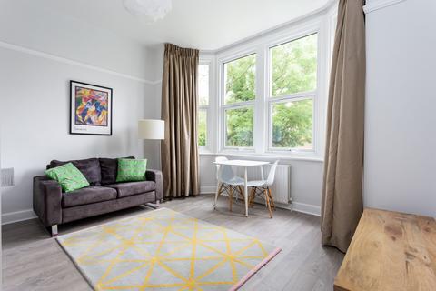 2 bedroom flat to rent, Mount Adon Park, SE22