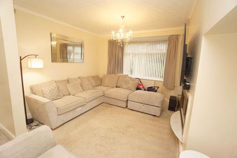 3 bedroom semi-detached house to rent, Longworth Road, Horwich