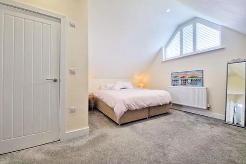 3 bedroom bungalow for sale, Astor Close, Gloucester GL3