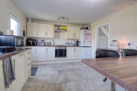 4 bedroom terraced house for sale, St. Margarets Walk, Scunthorpe