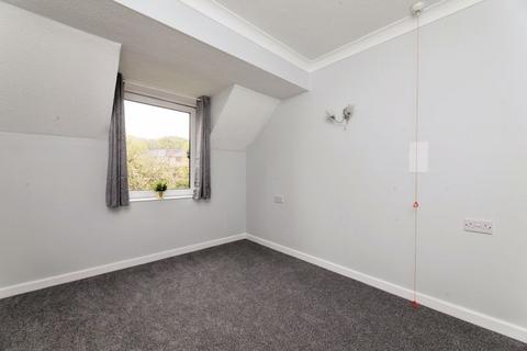 1 bedroom flat for sale, 142 Kings Head Hill, Chingford E4