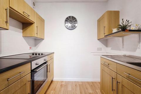 1 bedroom flat for sale, 142 Kings Head Hill, Chingford E4