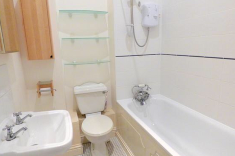 2 bedroom apartment to rent, Upton Park, Slough, SL1