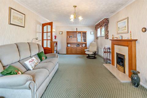 2 bedroom bungalow for sale, 77 Beechfield Drive, Kidderminster, Worcestershire