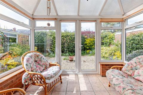 77 Beechfield Drive, Kidderminster, DY11 5HQ