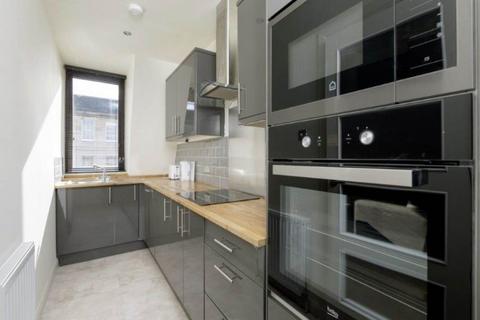 2 bedroom flat to rent, Fettes Row, New Town, Edinburgh
