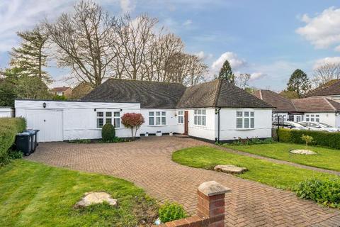 3 bedroom detached bungalow for sale, Sanderstead Court Avenue, Sanderstead, Surrey, CR2 9AW