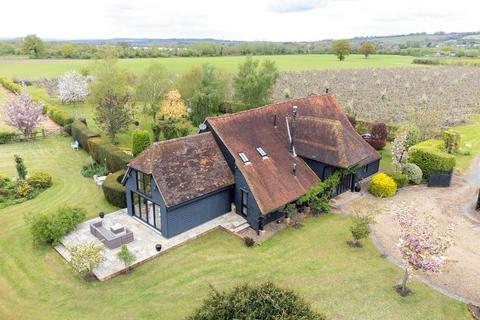 4 bedroom barn conversion for sale, Water Lane, Hunton, Kent, ME15 0SG