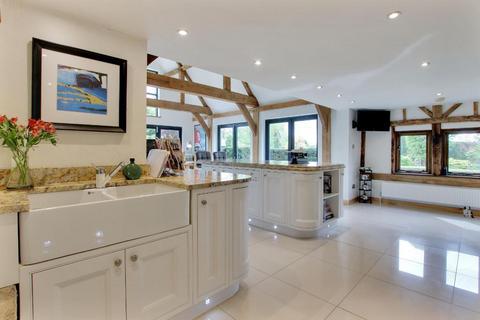 4 bedroom barn conversion for sale, Water Lane, Hunton, Kent, ME15 0SG