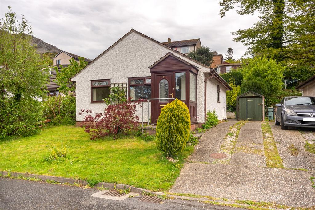Parc Isaf, Llanfairfechan, Conwy, LL33 2 bed bungalow £250,000