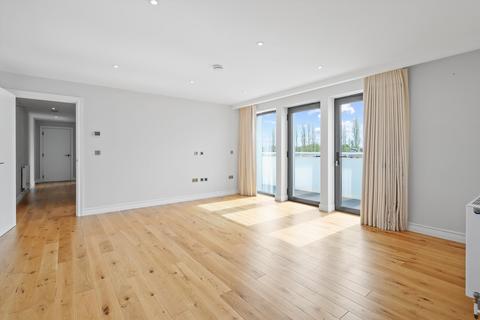2 bedroom flat to rent, Littleworth Road, Esher, Surrey, KT10