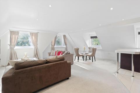 3 bedroom flat to rent, Lakewood, Portsmouth Road, Esher, Surrey, KT10