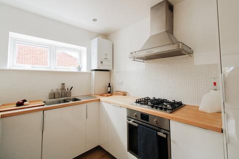 2 bedroom apartment for sale, Lodge Road, Croydon, CR0