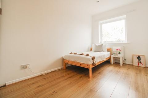 Flat 6, 35 Lodge Road, Croydon, CR0 2PL