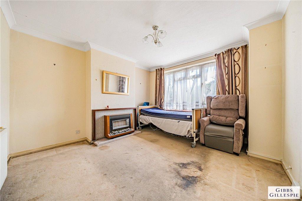 Eastcote Lane, Harrow, Middlesex 2 bed for sale £310,000