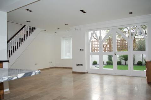 4 bedroom terraced house for sale, Hamilton Gardens, London